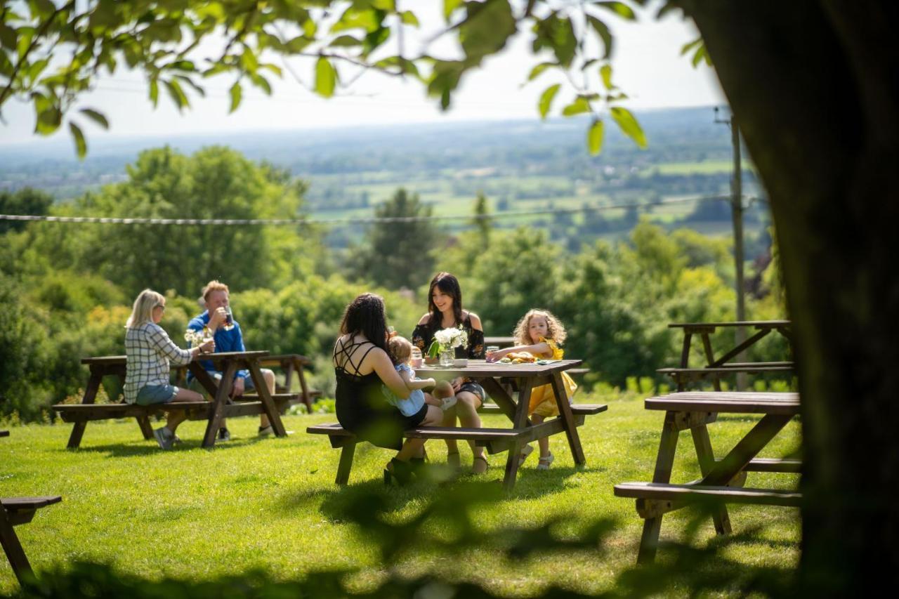 Rising Sun Pub, Restaurant&Rooms Lacock Extérieur photo